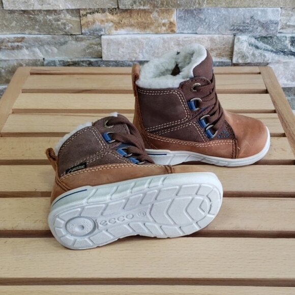 ECCO Kids First Mid Cut Lace Boot - Picture 7 of 9